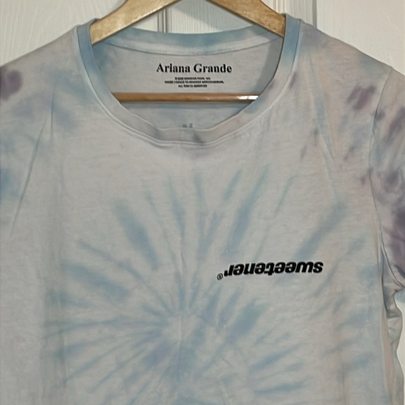 Ariana Grande T-Shirt, pastel tie dye, 2019, Sweetener Concert Shirt, Small - Picture 2 of 5